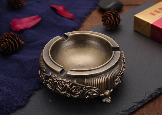 装飾的な亜鉛合金の灰皿を煙らすギフトL149.5mm