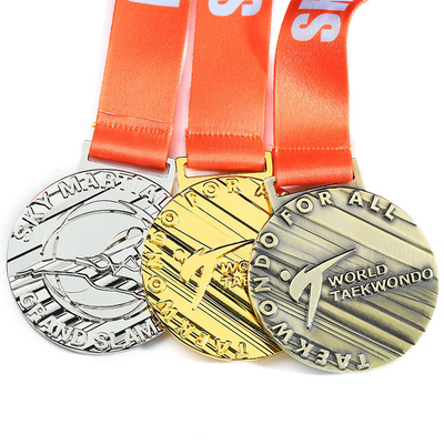 注文の金属のスポーツ メダルを動かすOEM亜鉛合金3Dの金賞のマラソン