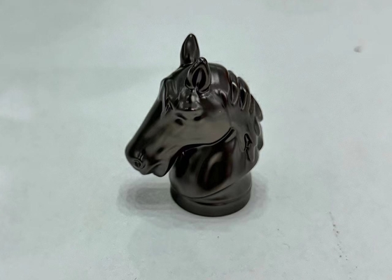 購入 輝く黒い馬形の香水ボトルキャップ 蓋 カスタマイズされた亜鉛合金カバー online manufacture
