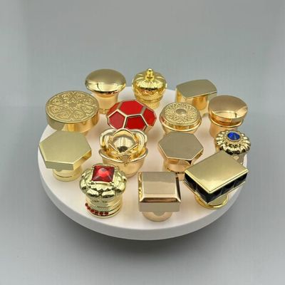 購入 オーダーメイドロゴの香水ボトルキャップ online manufacture