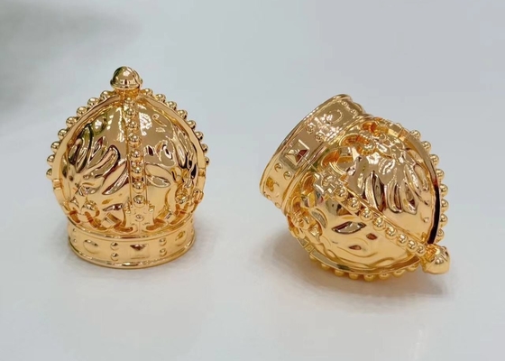 金冠亜鉛合金 豪華な香りの体験のためのザマック香水キャップ